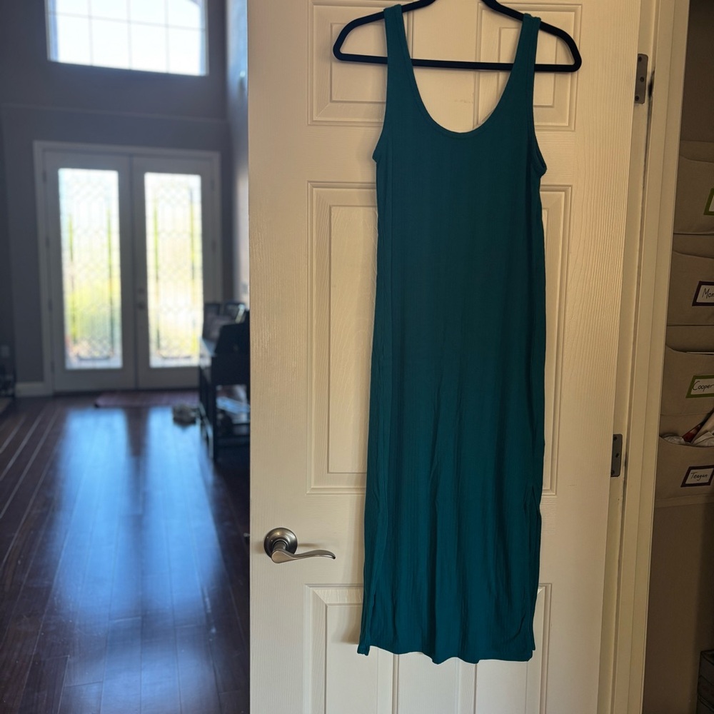 Old Navy Fitted Sleeveless Rib-Knit Midi Dress in Mediterranean Sea